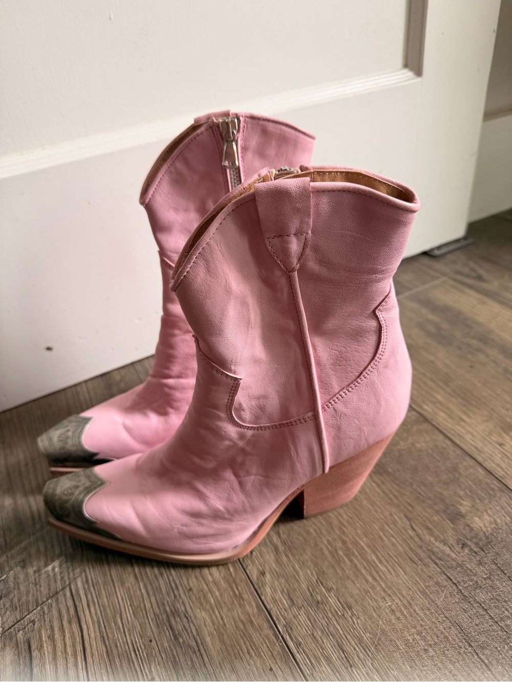 Free People Pink Leather Western Zip Ankle Boots with Metallic Toe - Picture 2 of 5